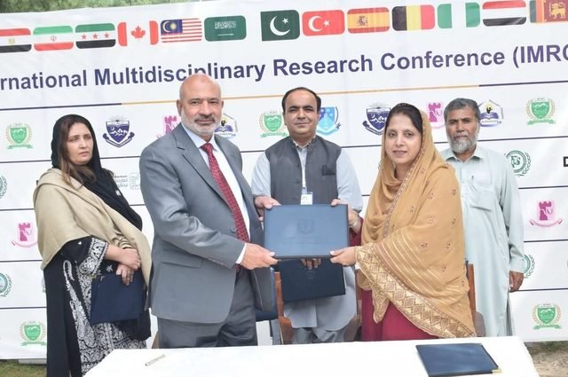 PASTIC and SUIT representatives at the IMRC-2026 memorandum signing