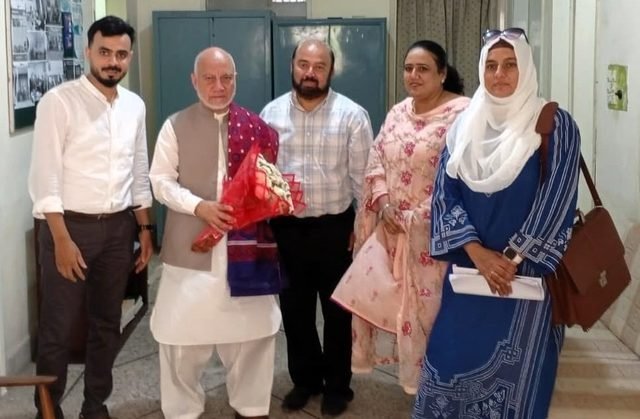 PSF Chairman visiting PASTIC Sub-Centre Karachi