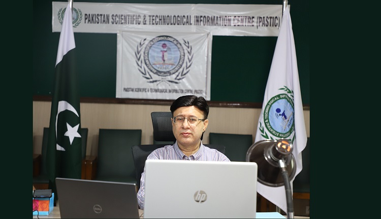 Prof. Dr Muhammad Akram Shaikh DG PASTIC delivering his speech in the opening ceremony.